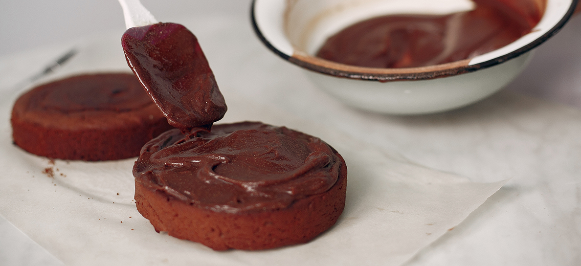 طرز تهیه کیک شکلاتی